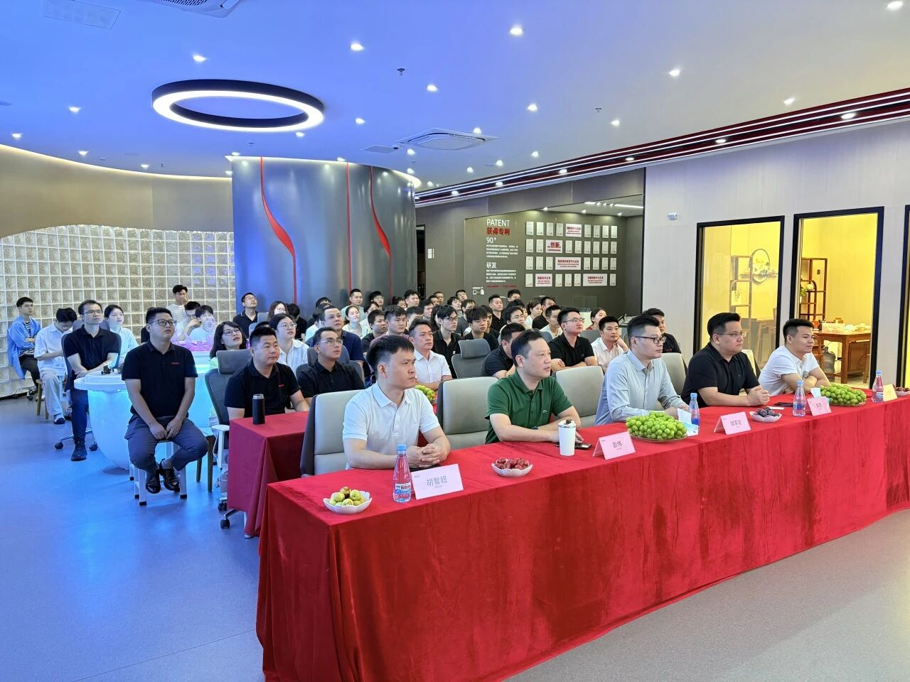 9.3從閱兵看中國智造底氣！智火柴以油品監(jiān)測實(shí)力護(hù)航 “國之重器” 圖1