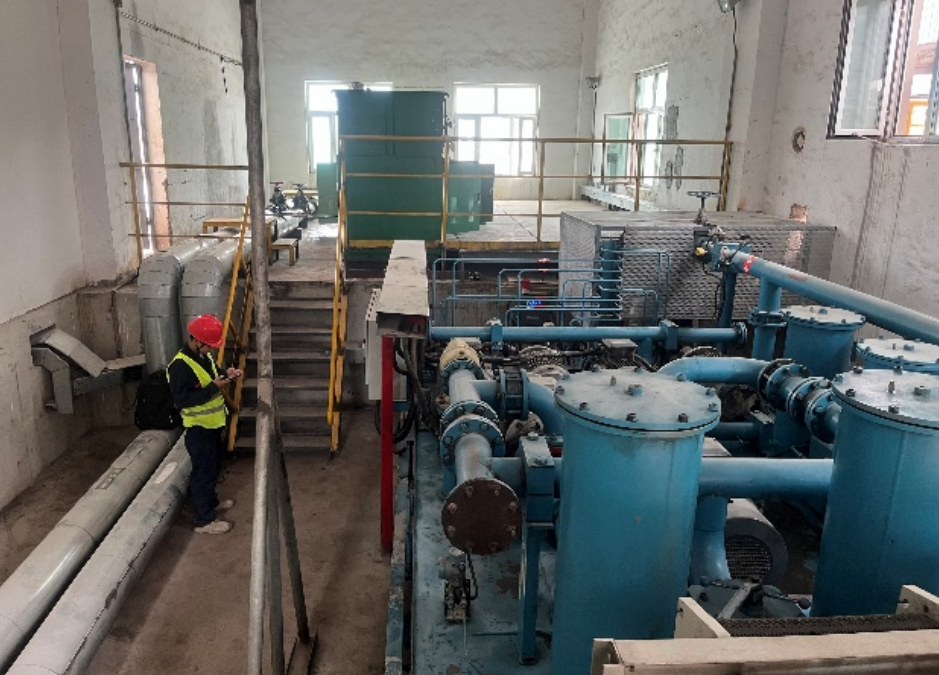 新疆中材生料立磨主減速機齒輪油在線監(jiān)測系統(tǒng)應(yīng)用案例 圖2